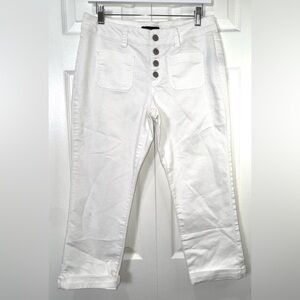 Signature Studio White Button Fly Stretch Capri / Ankle Jeans – Size 10 – NWOT